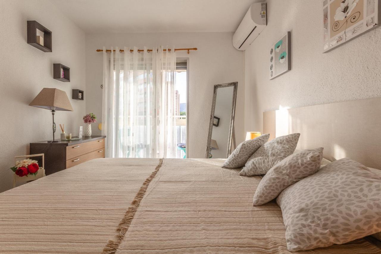 2Br Flat - Aircon - 5 Min Walk To Benidorm Beach Appartement Buitenkant foto