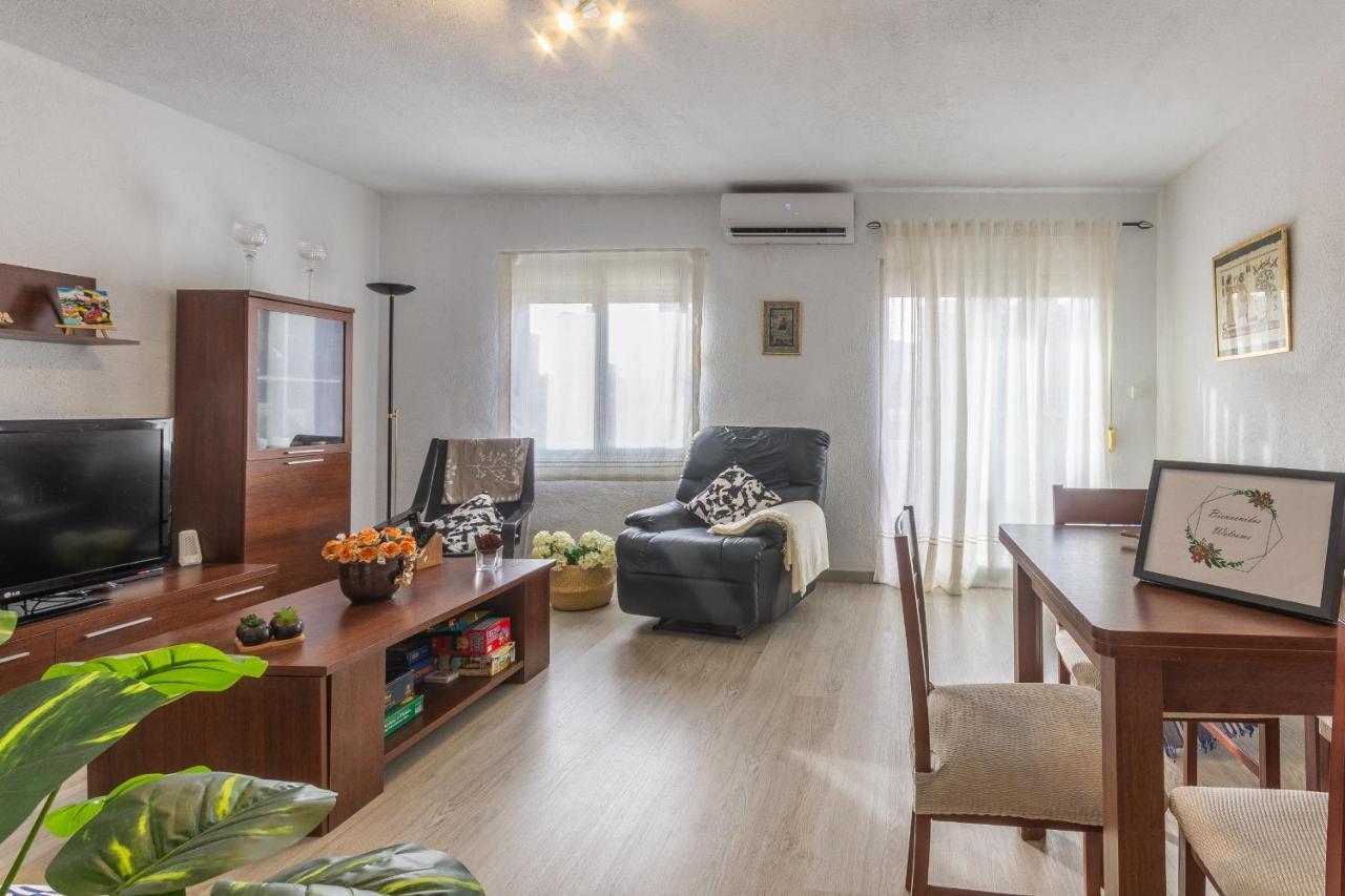 2Br Flat - Aircon - 5 Min Walk To Benidorm Beach Appartement Buitenkant foto