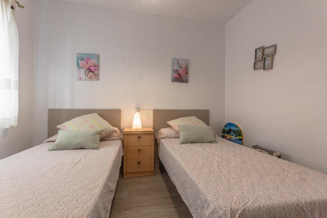2Br Flat - Aircon - 5 Min Walk To Benidorm Beach Appartement Buitenkant foto